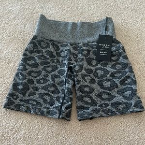 NVGTN Shorts leopard
